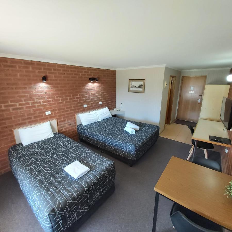 Country Mile Motor Inn Forbes Εξωτερικό φωτογραφία