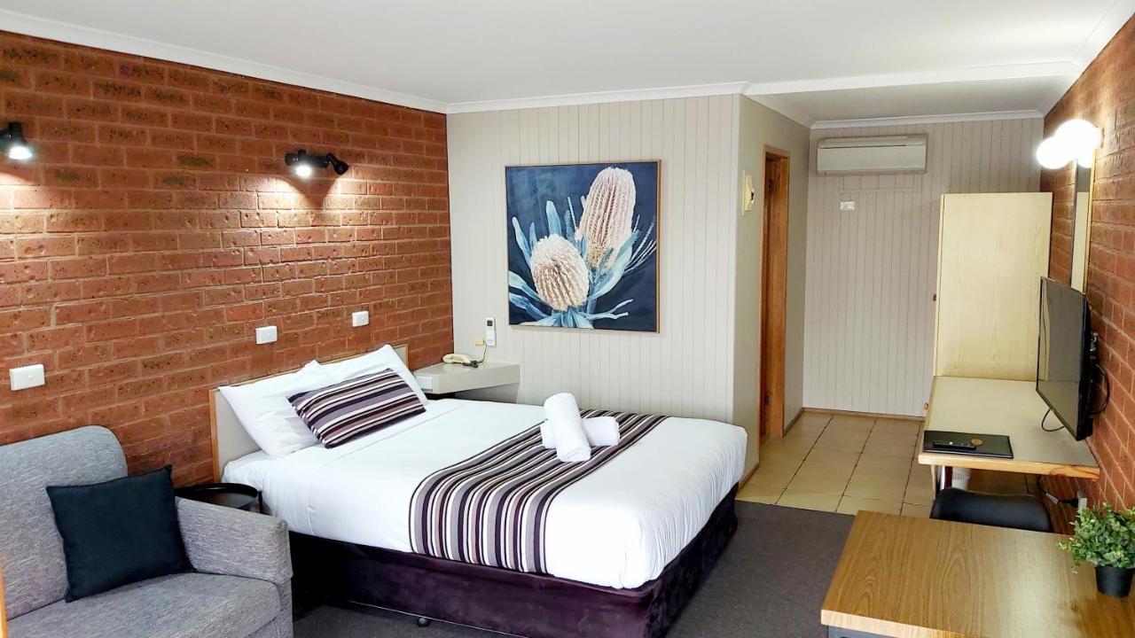 Country Mile Motor Inn Forbes Εξωτερικό φωτογραφία