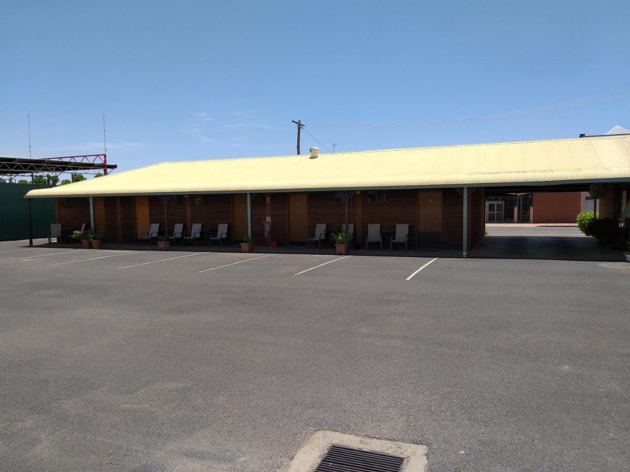 Country Mile Motor Inn Forbes Εξωτερικό φωτογραφία